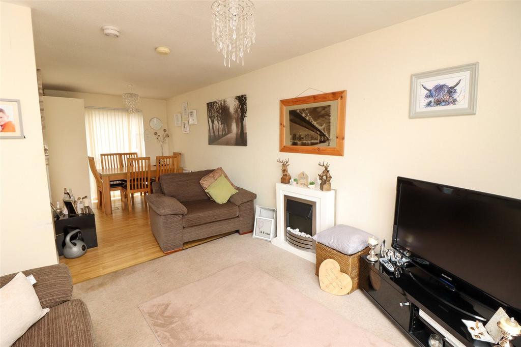 Feorlin Way, Garelochhead... 3 bed end of terrace house £90,000