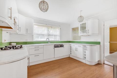 17 Fellow Green, West End, Woking, GU24 9LL