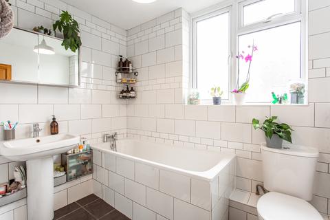 Flat 3, Sylvia Pankhurst House Bullards Place, London, E2 0PU