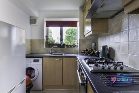 1 bedroom apartment for sale - Bream Close, London, N17