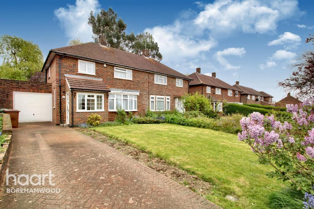 Stanborough Avenue, Borehamwood 3 bed semidetached house £600,000