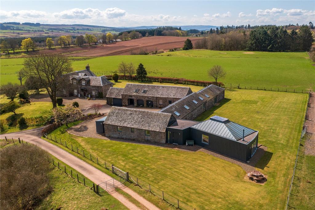 Silverton Farmhouse and Cottages, Braco, Dunblane, Perthshire, FK15 4