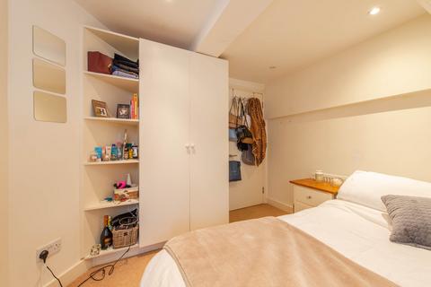 3 bedroom duplex to rent, Fulham Park Gardens, London SW6