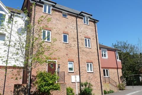 23 Tekram Close, Edenbridge, TN8 5RN