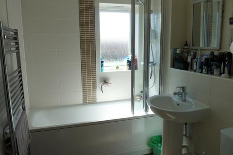 23 Tekram Close, Edenbridge, TN8 5RN