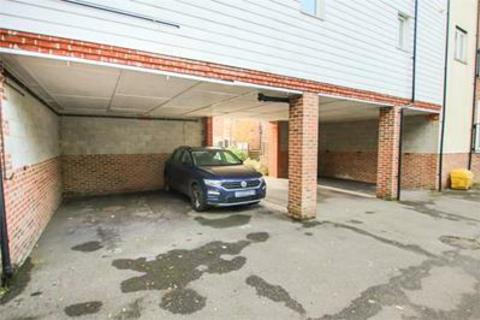 23 Tekram Close, Edenbridge, TN8 5RN