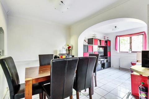 26 Chapel Close, Leafield, Witney, OX29 9NS