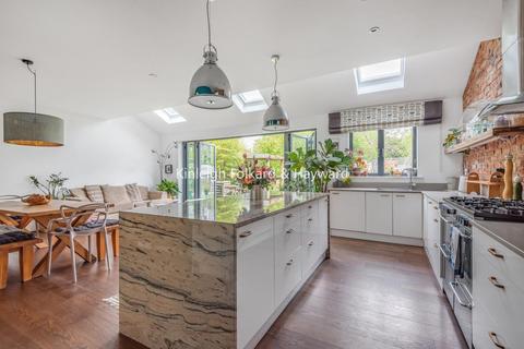 299 Pickhurst Rise, West Wickham, BR4 0AH
