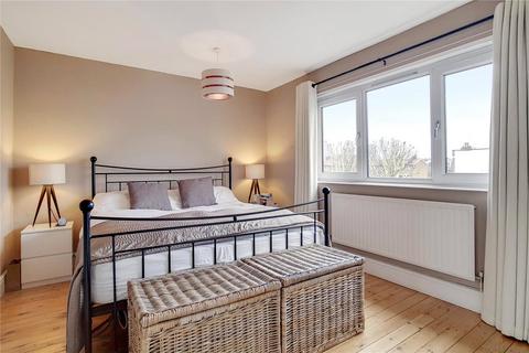 2 bedroom maisonette to rent, Frye Court, Benworth Street, London