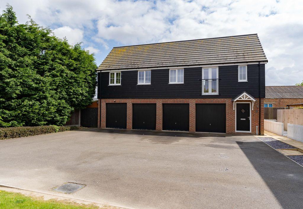 Willow Court, Cowbit, Spalding PE12 6BU 2 bed £180,000