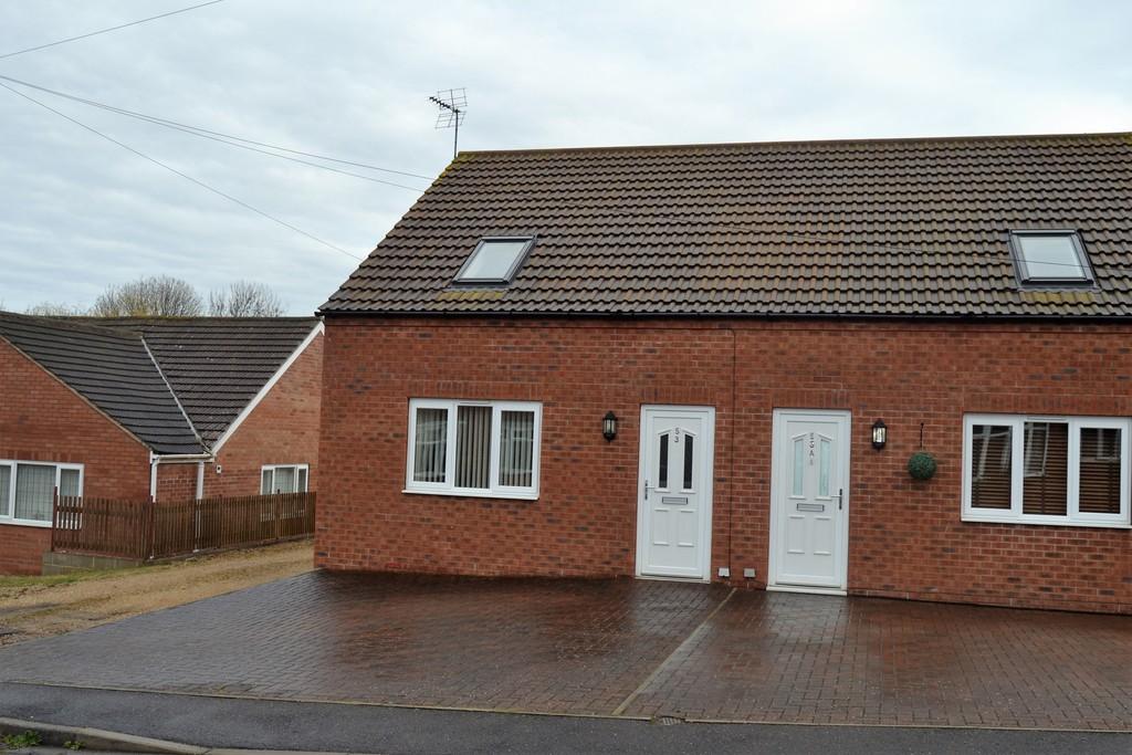 Gorse Road, Grantham 2 bed semidetached house £700 pcm (£162 pw)