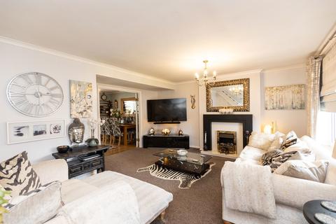 15 Foxfields, Brackla, Bridgend, CF31 2JL