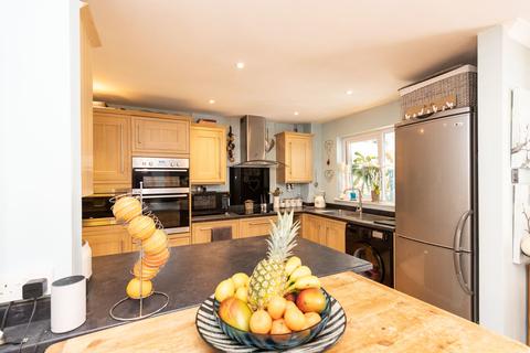 15 Foxfields, Brackla, Bridgend, CF31 2JL