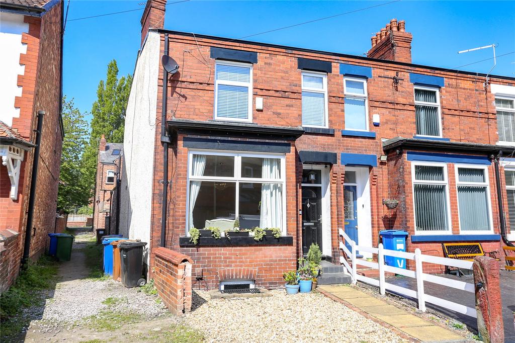 Ventnor Road, Heaton Moor, Stockport... 3 bed end of terrace house £
