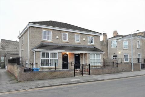 2 bedroom semi-detached house to rent - Louis Street, Hull, HU3