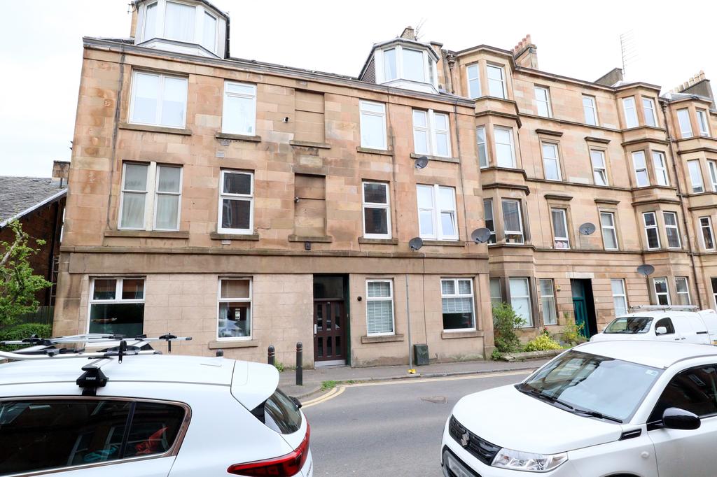 Old Castle Road, Glasgow G44 1 bed flat £79,500