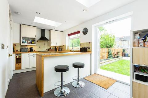 69 Bronson Road, London, SW20 8DZ