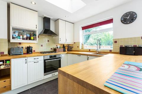 69 Bronson Road, London, SW20 8DZ