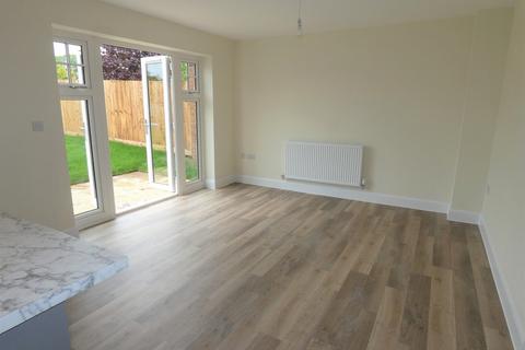 4 bedroom detached house to rent, Strawberry Fields, Hempsted, Gloucester