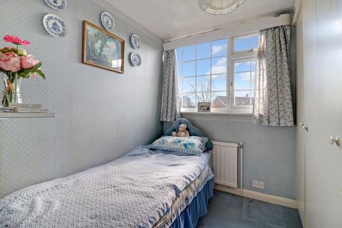 139 Denman Drive, Ashford, TW15 2AP