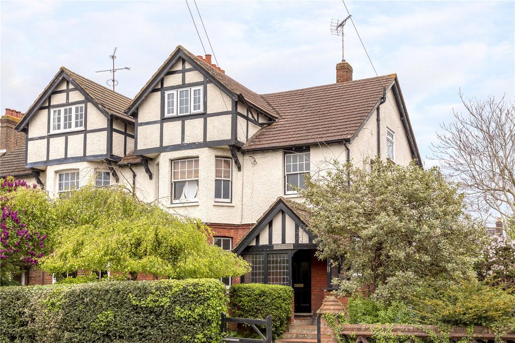 Western Road, Tring, Hertfordshire, HP23 5 bed semidetached house £