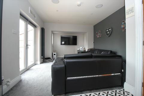 10 Abingdon Road, Urmston, Manchester, M41 0GG