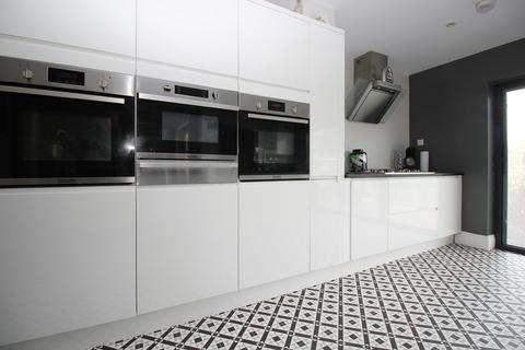 10 Abingdon Road, Urmston, Manchester, M41 0GG