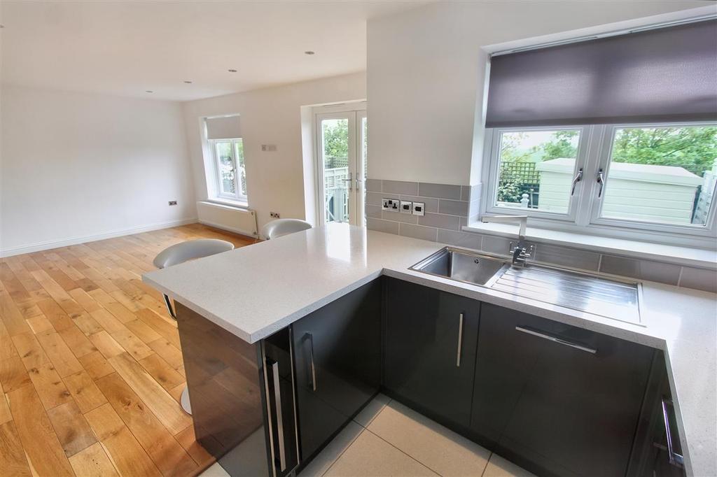 Kitchen / Sitting