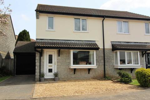 5 Amble Road, Callington, PL17 7QE