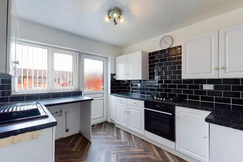 3 bedroom semi-detached house to rent, Ledbury Crescent, Birches Head, Stoke-on-Trent, ST1