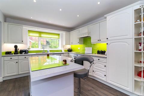 4 bedroom detached house for sale - Pitch Pond Close, Knotty Green, Beaconsfield, Buckinghamshire, HP9