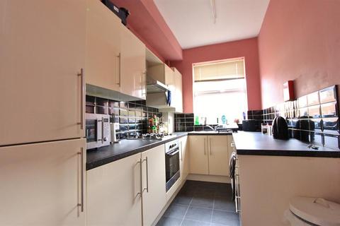 5 bedroom terraced house to rent - Cowlishaw Road, Sheffield, S11 8XE