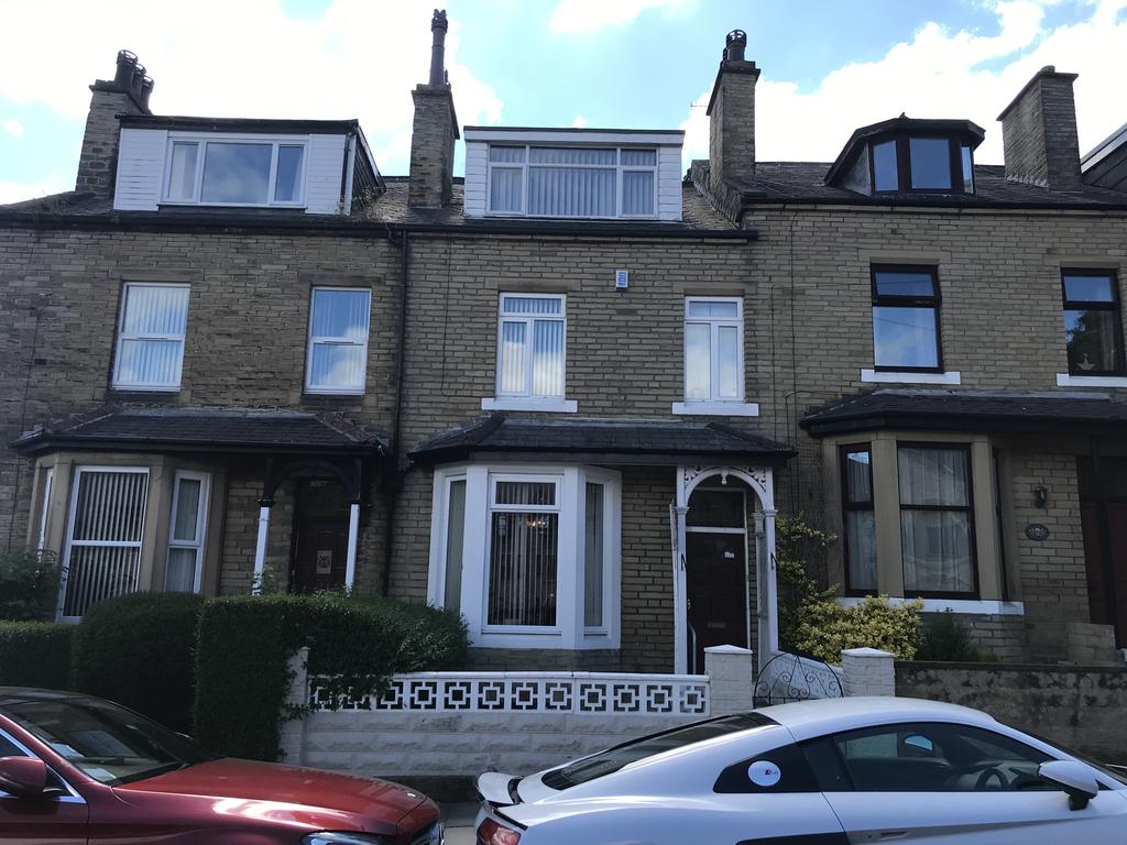 Westcliffe Road, Shipley BD18 4 bed terraced house for sale £250,000