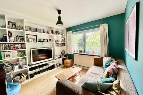 4 bedroom detached house to rent, Cedarways, Farnham