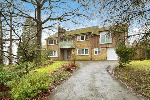 undefined, Cedarways, Farnham