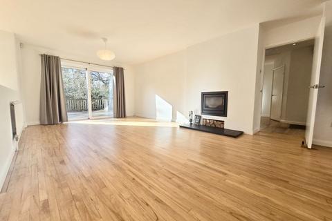 undefined, Cedarways, Farnham