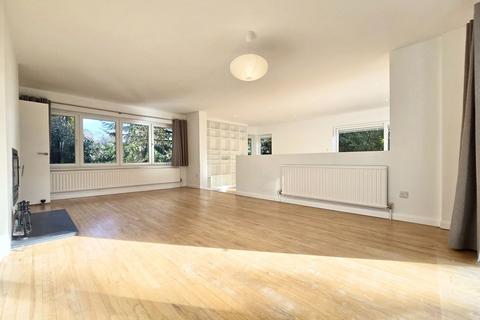 undefined, Cedarways, Farnham