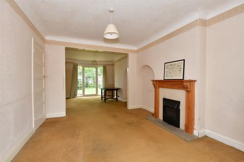 5 The Holt, Wallington, SM6 7LG