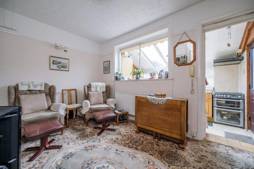 Longton Lane, Rainhill, L35 3 bed terraced house £135,000