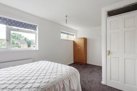35 Weighton Road, London, SE20 8TN