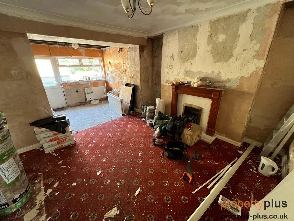 Park Street Clydach Vale Tonypandy 3 bed terraced house £79,995