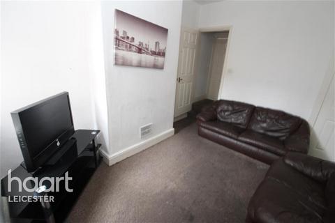 4 bedroom terraced house to rent, Nugent Street
