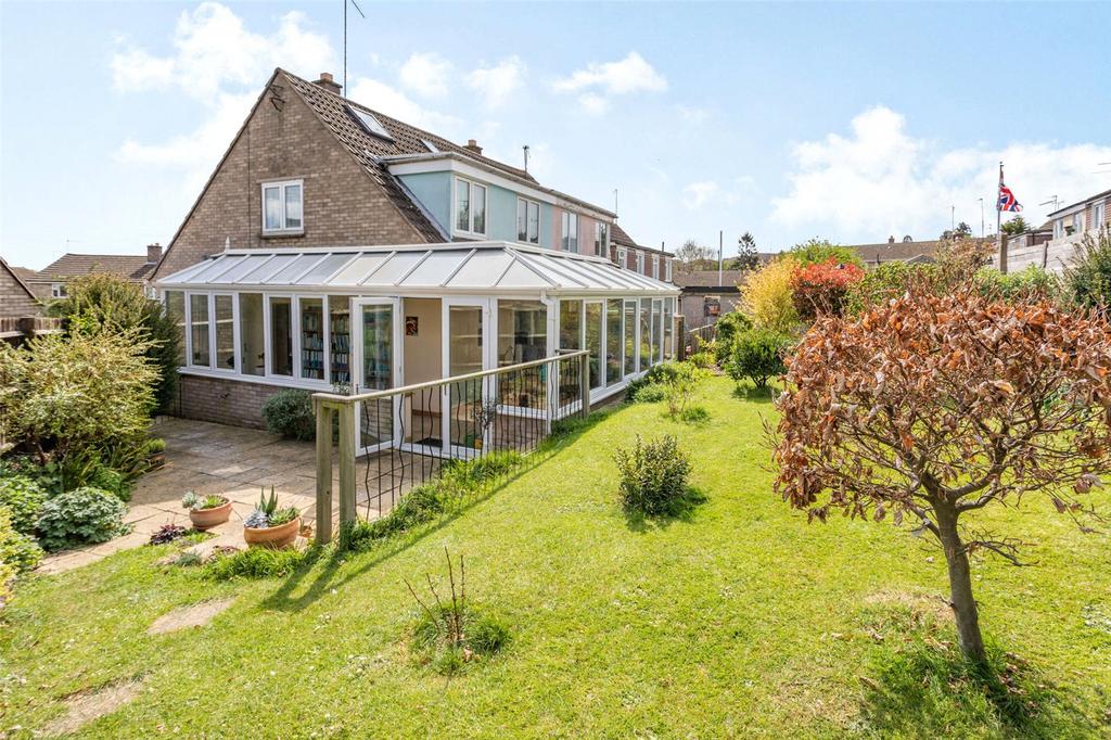 St. Peters Road, Oundle, Peterborough, Northamptonshire, PE8 3 bed semi