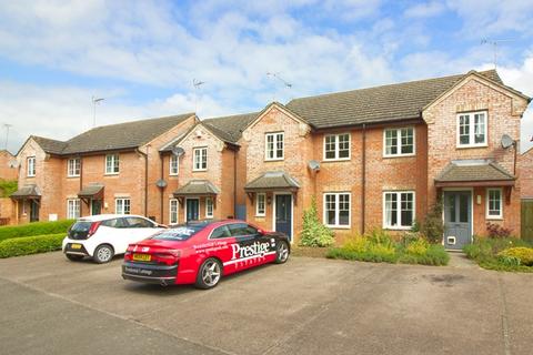 3 bedroom semi-detached house to rent, TOWCESTER - Wonderful 3 bed semi FULLY REDECORATED & NEW CARPETS