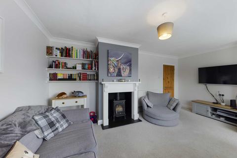 3 Rumballs Close, Hemel Hempstead, HP3 8HX