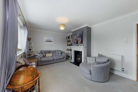 3 Rumballs Close, Hemel Hempstead, HP3 8HX