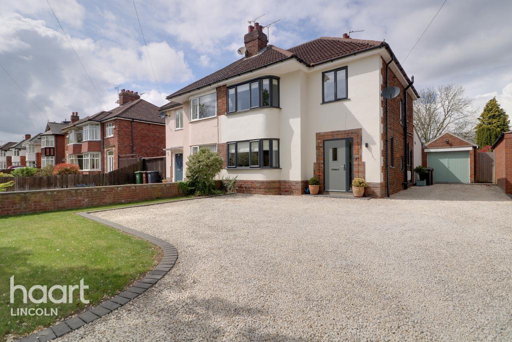 Yarborough Crescent, Lincoln 3 bed semidetached house £400,000