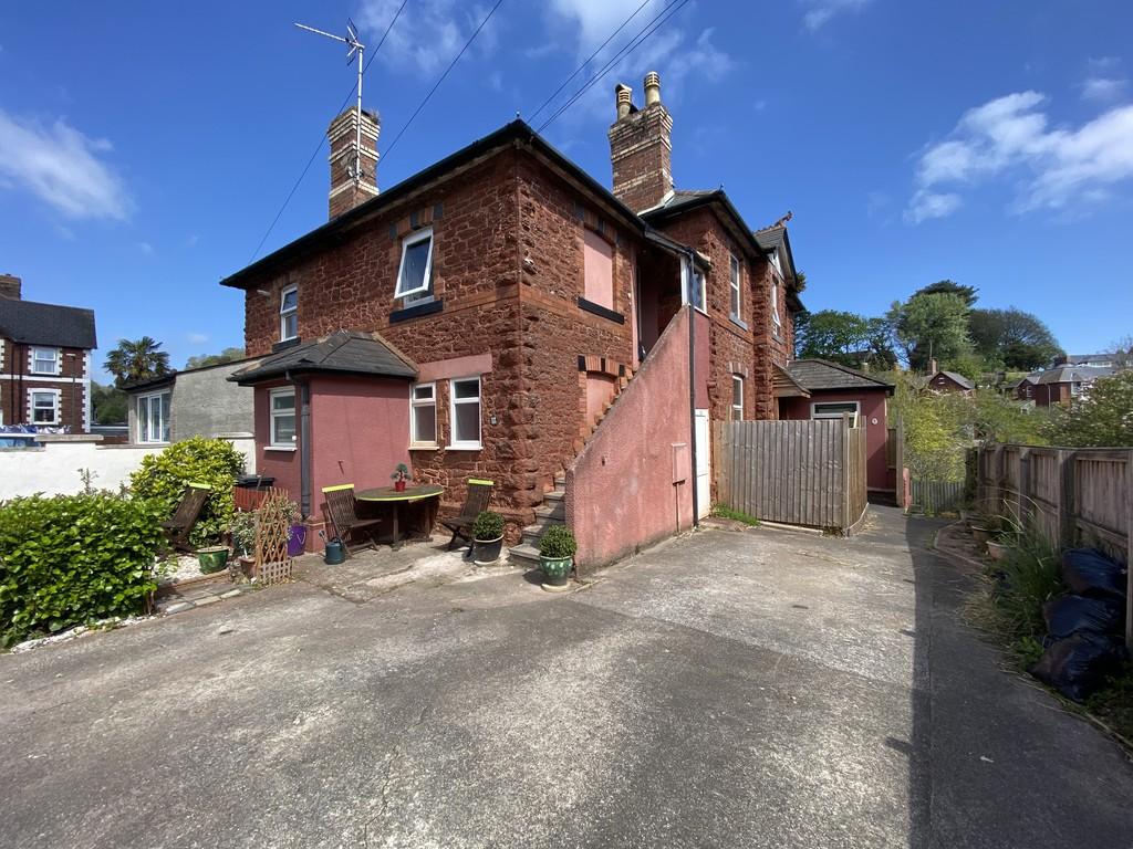 Sherwell Lane, Chelston, Torquay 2 bed ground floor flat £130,000