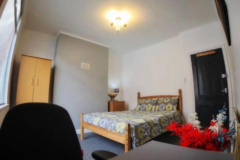 1 bedroom in a house share to rent, 35 Oakfield Street, Lincoln, Lincolnshire, LN2 5LU, United Kingdom