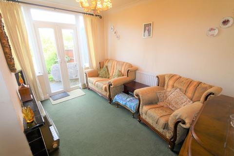 3 bedroom semi-detached house for sale - Cliveden Avenue, Perry Barr, Birmingham, B42 1SW